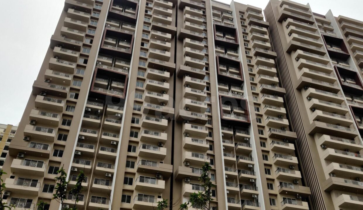 Flats for Resale in Ivy County, Sector 75 Noida