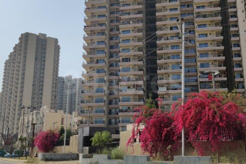 Gaur Yamuna City Yamuna Expressway Greater Noida | Price List & Brochure Floor Plan Plots| House| Villas| Apartments | Flats in Resale| Sale| Rent