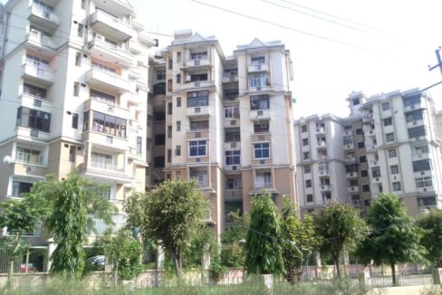 Royal Towers Sector 61 Noida | Price List & Brochure Floor Plan Plots| House| Villas| Apartments | Flats in Resale| Sale| Rent