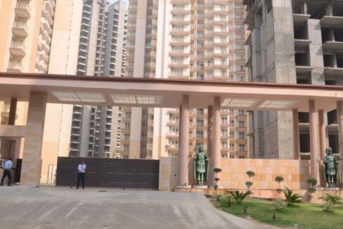 Anthem French Apartments Sector 16 B Greater Noida| Price List & Brochure Floor Plan Plots| House| Villas| Apartments | Flats in Resale| Sale| Rent