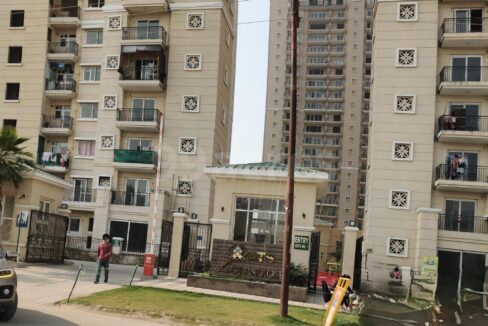 ATS Le Grandiose Flats in Sector 150 Noida