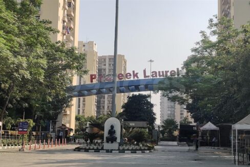 Prateek Laurel Flats in Sector 120 Noida