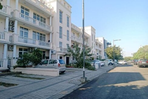 DLF Hyde Park Estate Mullanpur Chandigarh