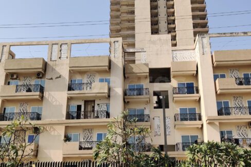 Gaur Yamuna City Yamuna Expressway Greater Noida| Price List & Brochure Floor Plan Plots| House| Villas| Apartments | Flats in Resale| Sale| Rent