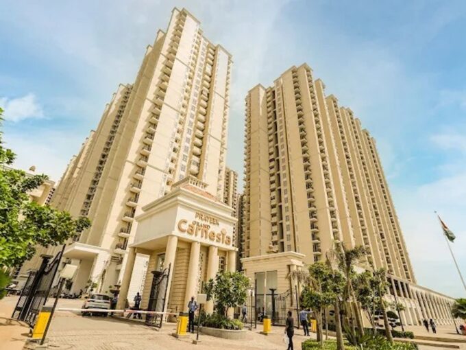 Prateek Grand Carnesia Pratap Vihar Ghaziabad
