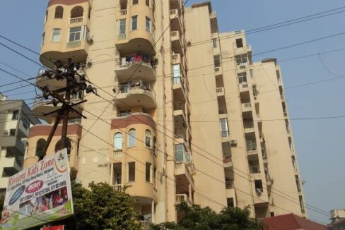 3 BHK Flat for Sale in Rishabh Platinum Ahinsa Khand-2 Indirapuram Ghaziabad