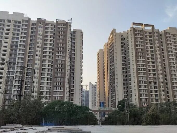 Kingswood Court Crossing Republik Ghaziabad