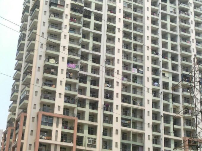 Mahagun Majestic Flats in Crossings Republik Ghaziabad