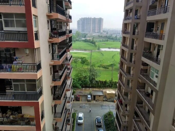 Arocon Golf Ville Resale Flats in Crossing Republik Ghaziabad