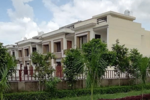 Ready to Move Flats in Buland Vatika Tora Agra