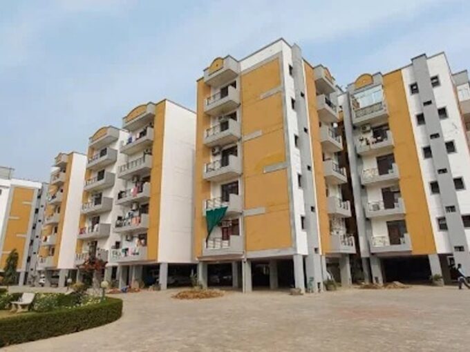 Ready to Move Flats in Balaji Avenue Shastripuram Agra