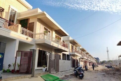 Ready to Move Villas/Houses for sale in Krishna Valley Shastripuram Agra