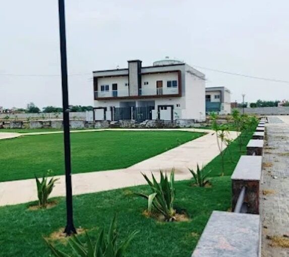 Flats in Pushpanjali Vedanta Bodla Agra