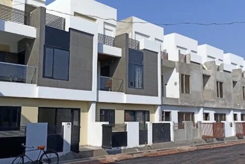 4 BHK Villa for Resale in Bhawna City Mohammadpur Agra