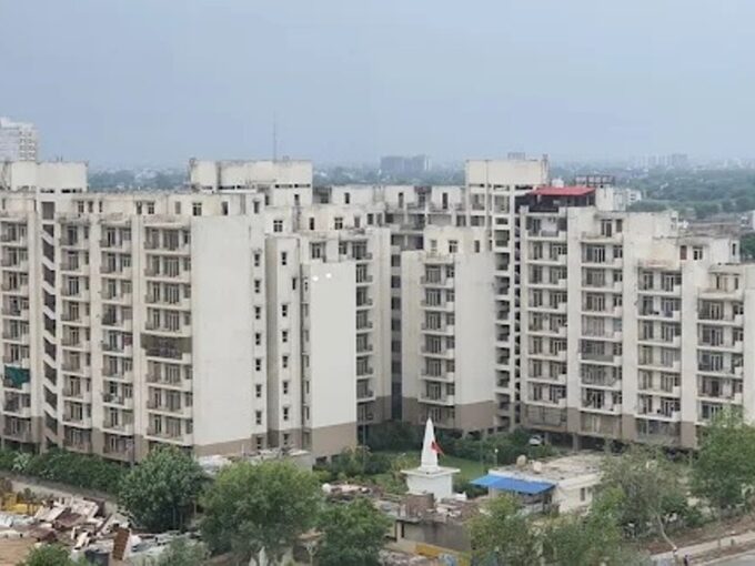 Flats for Resale in Buland City Basai Khurd Agra