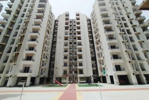 Flats for Sale in Pushpanjali Habitat Shamshabad Road Agra
